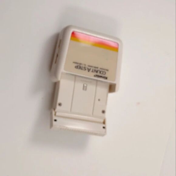 Lillian Vernon Count A Step Electric Pedometer with Slide out Calculator - Picture 4 of 14